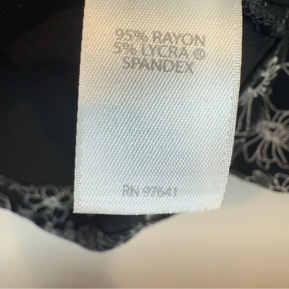 J.Jill Wearever Collection Black with White Florals Size Large - Picture 13 of 13